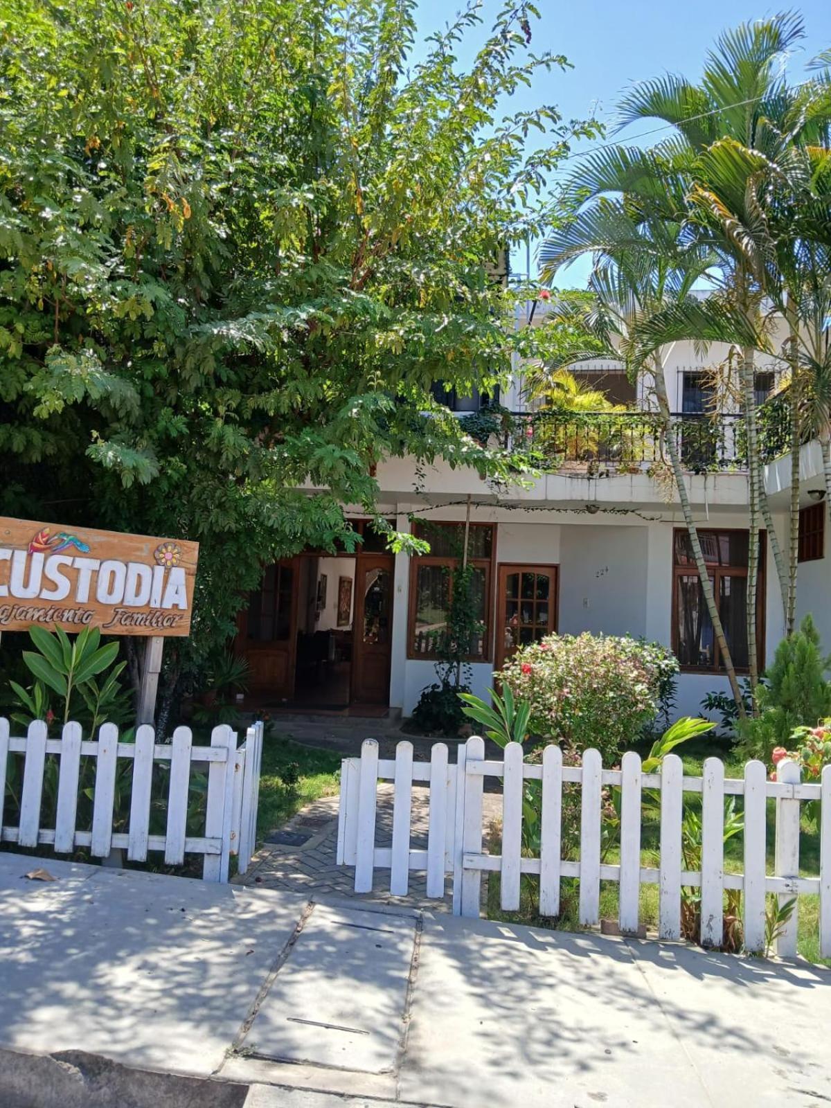 Alojamiento Familiar Custodia Tarapoto Kültér fotó